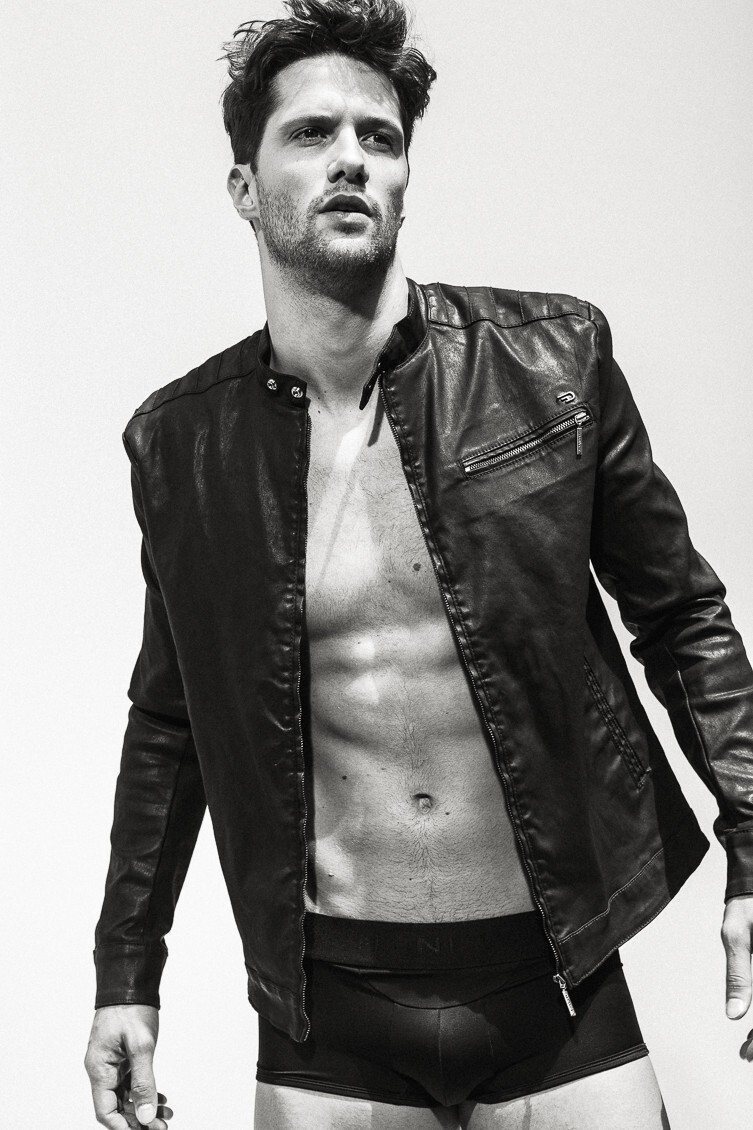 Elia Cometti (9) - Male Models - AdonisMale